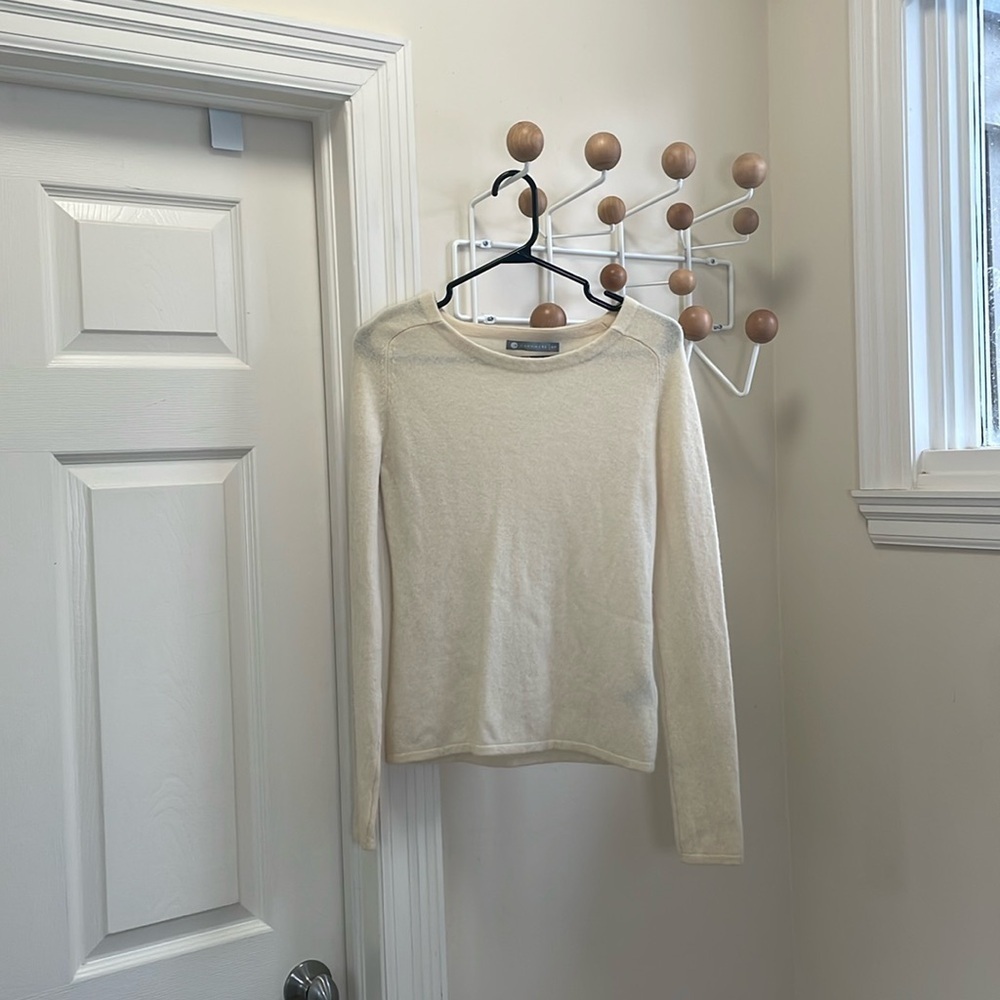 In Cashmere - Classic Neutral Long Sleeve Sweater - Cream - Small